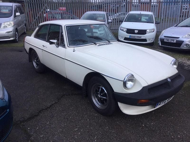White Used 1980 MG B GT Coupe | £3,690 - Image 1/4