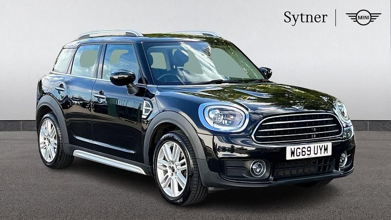 Black Used 2019 Mini Cooper Countryman Exclusive SUV | £15,500 (A bit pricey) - Image 1/4