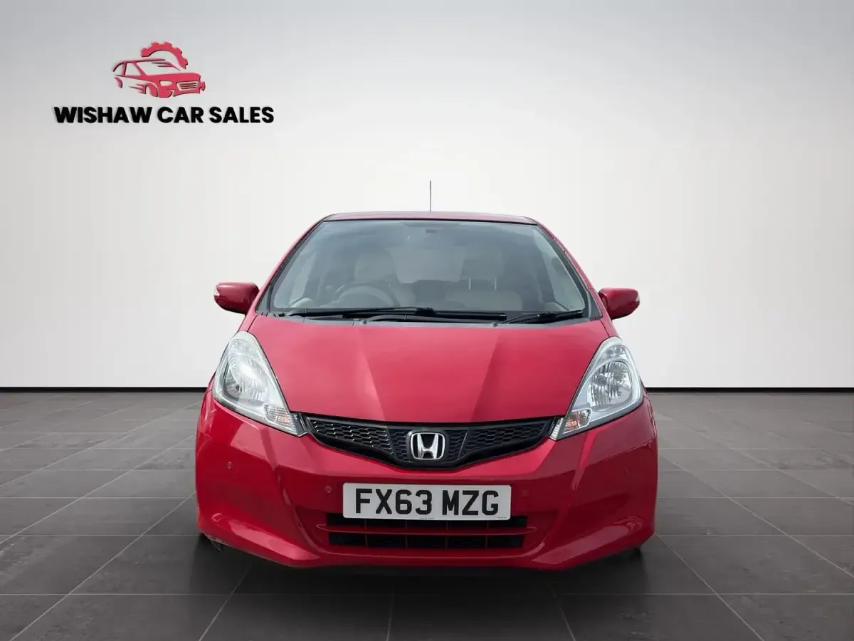 Used Honda Jazz ES 99 HP (72 kW) 2013 Red Hatchback