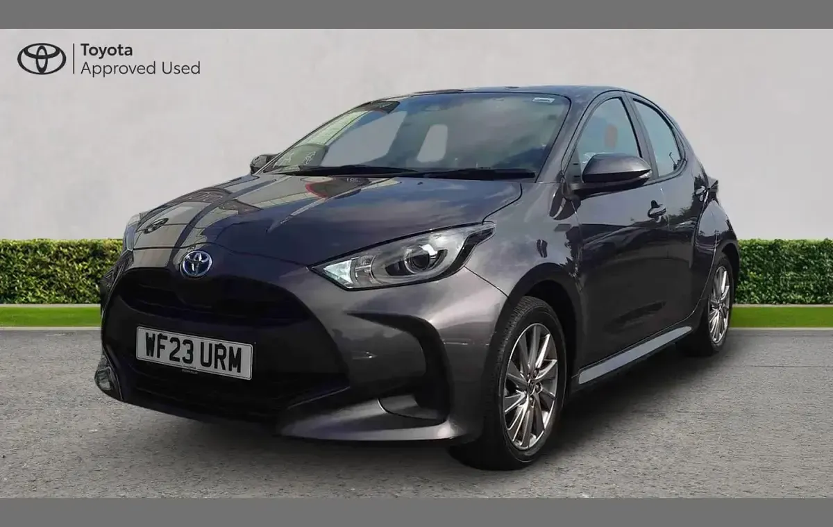 Used Toyota Yaris 113 HP (83 kW) 2023 Grey Hatchback