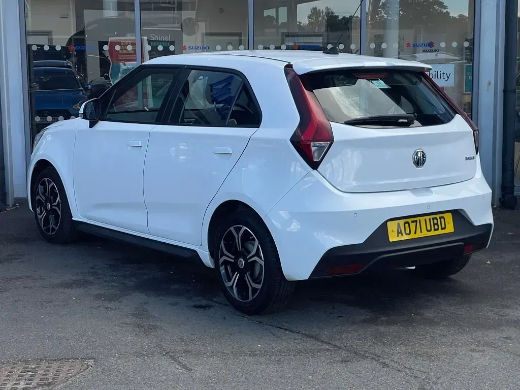 Used MG MG3 Exclusive 106 HP (77 kW) 2021 White Hatchback