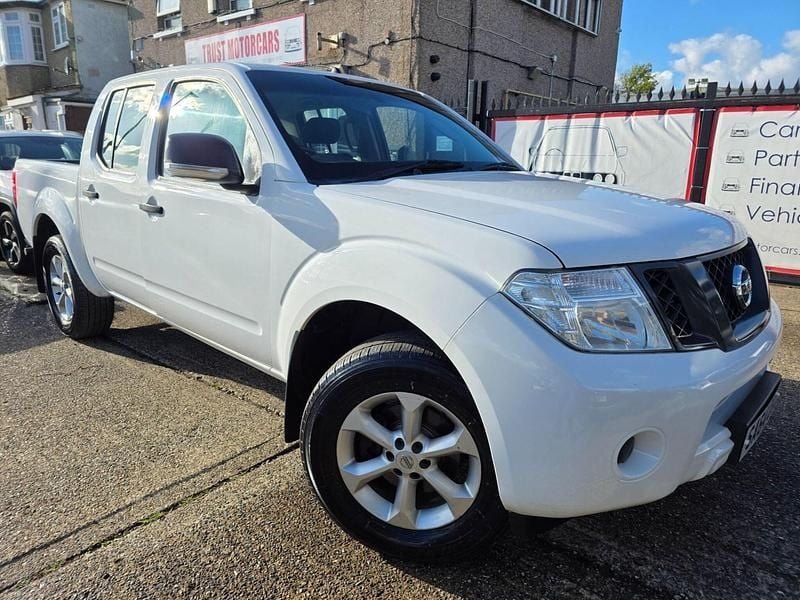 White Used 2014 Nissan Navara Visia Pickup | £7,800 (A bit pricey) - Image 1/4