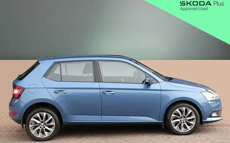 Used Skoda Fabia SE Drive 95 HP (69 kW) 2021 Titan blue metallic Hatchback