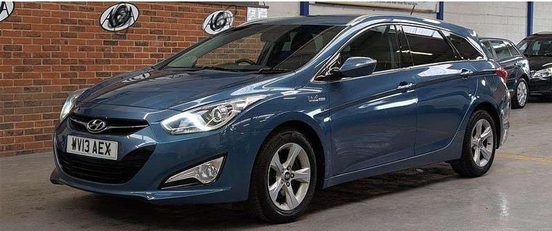 Blue Used 2013 Hyundai i40 Style Estate | £2,100 (Fair price) - Image 1/4