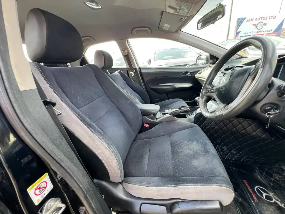 Used Honda Civic SE 2006 Black Hatchback