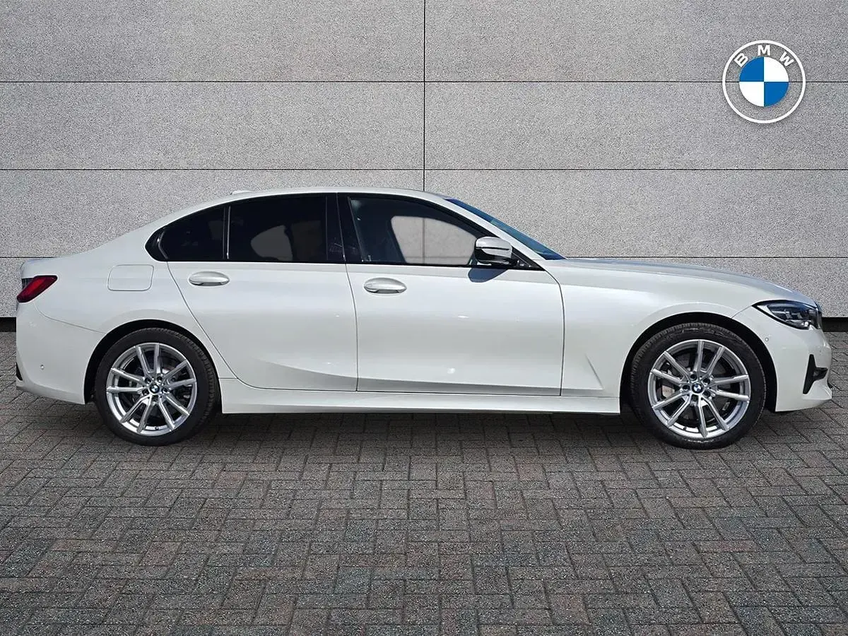 Used BMW 330e Sport Line 2021 Mineral white Sedan