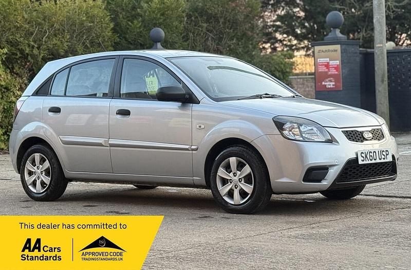 Silver Used 2010 Kia Rio Hatchback | £990 (Good price) - Image 1/4