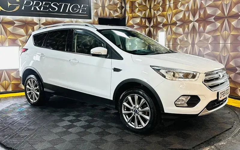 Used Ford Kuga Titanium 180 HP (132 kW) 2019 White SUV