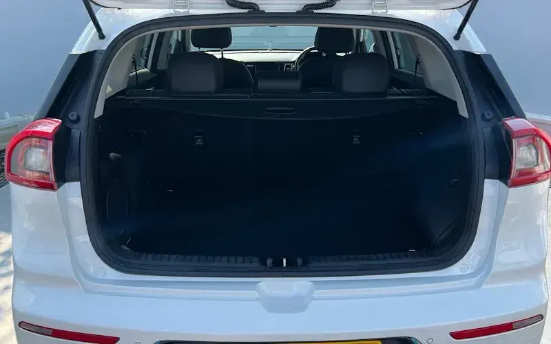 Gebraucht Kia Niro 141 PS (103 kW) 2019 Weiß SUV