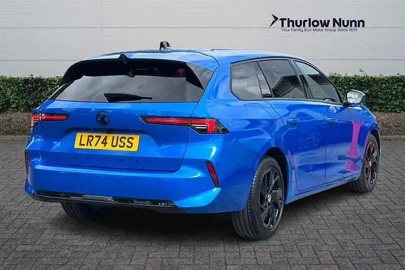 Second-hand Vauxhall Astra S 130 CP (95 kW) 2024 Albastru Break