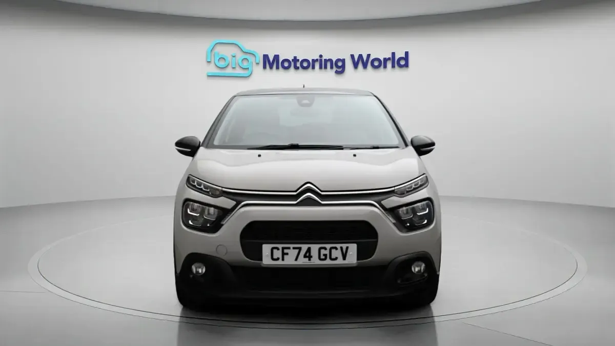 Używany Citroën C3 PureTech 109 KM (80 kW) 2024 Szary Hatchback