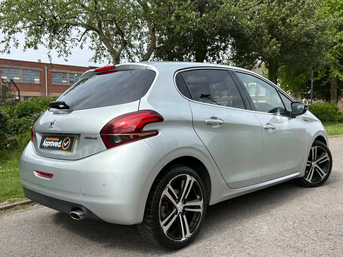 Gebraucht Peugeot 208 GT-line 2018 Silber Kleinwagen