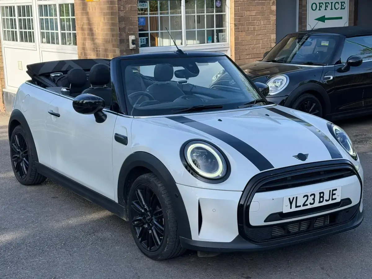 Usado Mini Cooper Cabriolet Exclusive 2023 Branco Cabrios