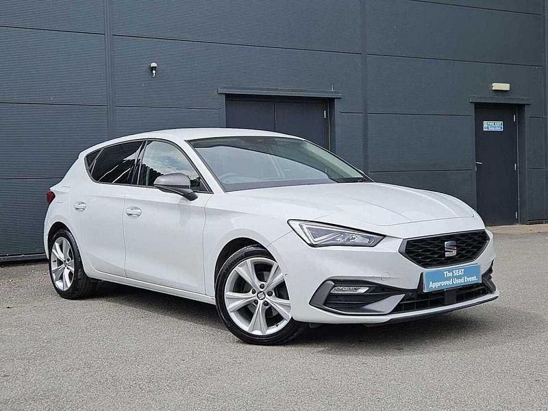 White Used 2021 Seat Leon FR Hatchback | £13,980 (Fair price) - Image 1/2
