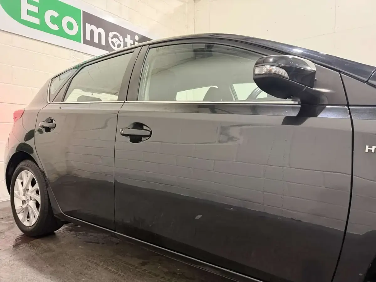 Used Toyota Auris Hybrid 2018 Black Hatchback