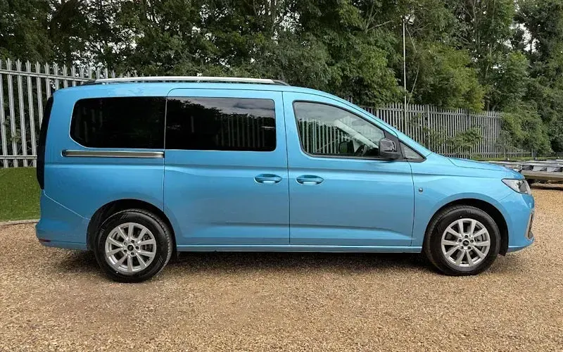 Used Ford Tourneo Connect Titanium 122 HP (89 kW) 2023 Blue MPV