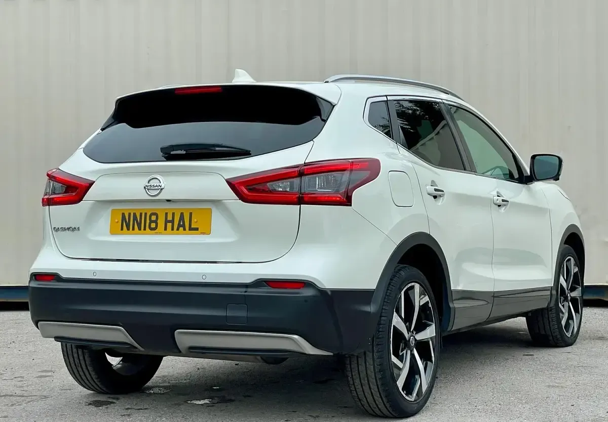 Used Nissan Qashqai Tekna+ 130 HP (95 kW) 2018 White SUV