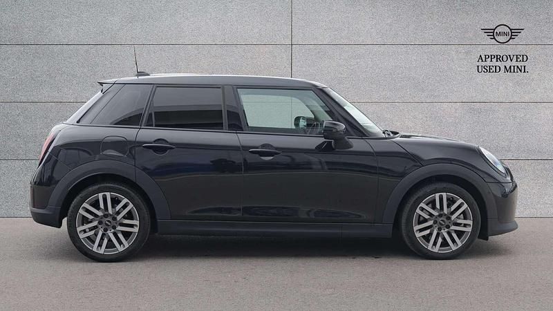 Used Mini Cooper S Hatch 201 HP (147 kW) 2024 Black Hatchback