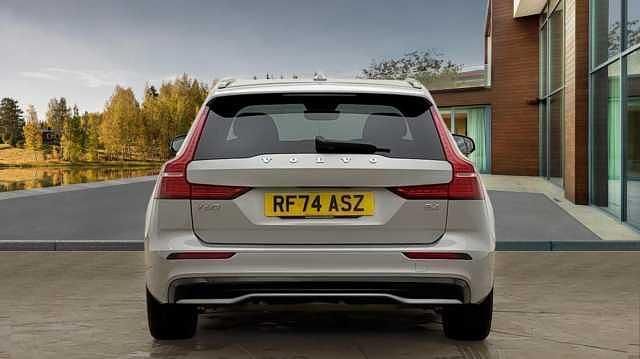 Used Volvo V60 Plus 194 HP (142 kW) 2025 Estate