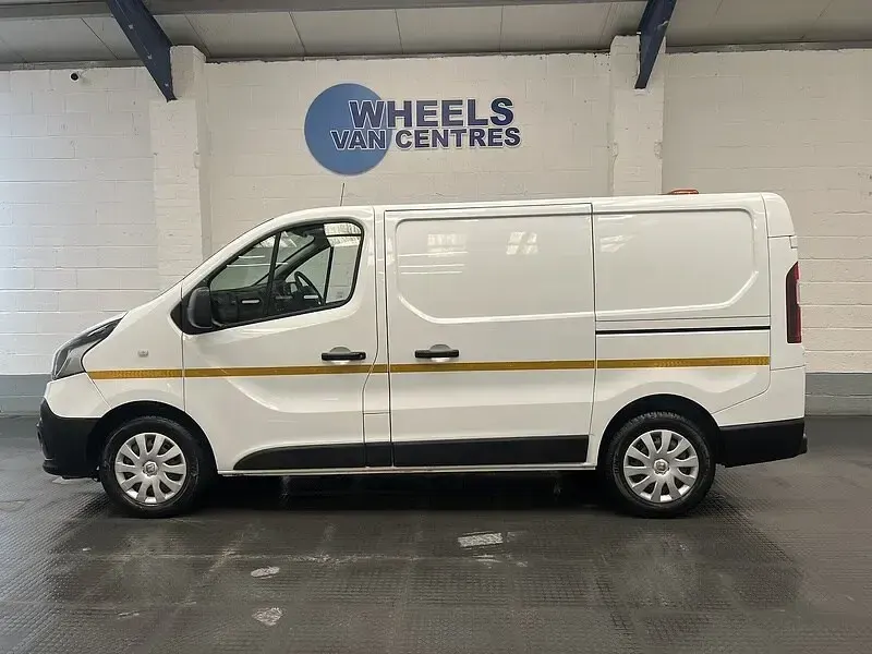 Used Renault Trafic Business 2021 White MPV