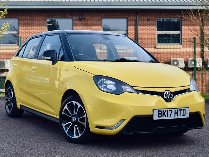 Used MG MG3 106 HP (77 kW) 2017 Yellow Hatchback