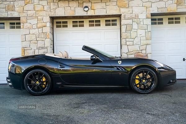 Used Ferrari California 490 HP (360 kW) 2010 Black Cabriolet