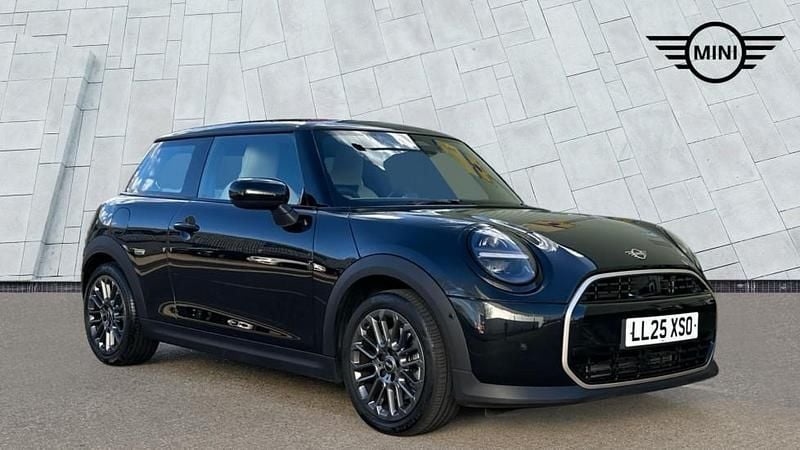 Used Mini Cooper Hatch 113 kW (154 HP) 2025 Black Hatchback