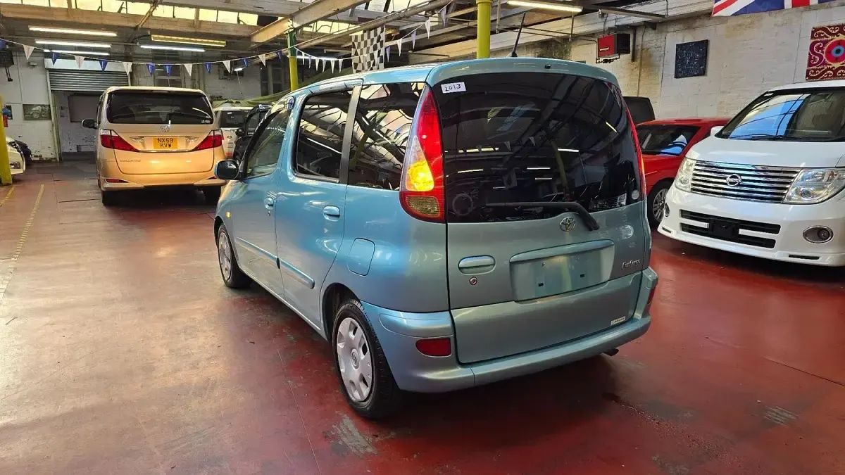 Used Toyota Yaris 2025 Blue Estate
