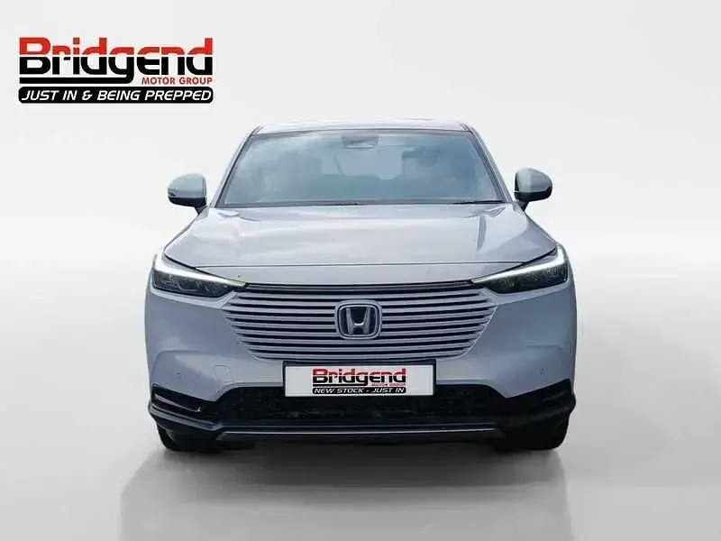 Used Honda HR-V Elegance 131 HP (96 kW) 2023 White SUV