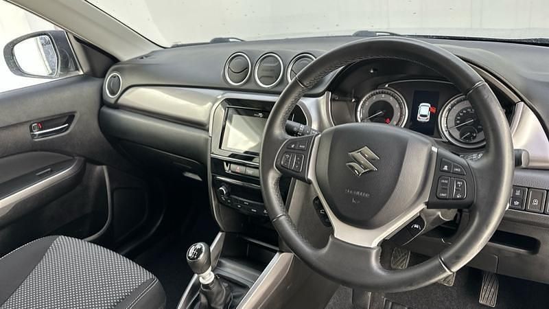 Used Suzuki Vitara SZ-T 129 HP (94 kW) 2021 Silver Hatchback