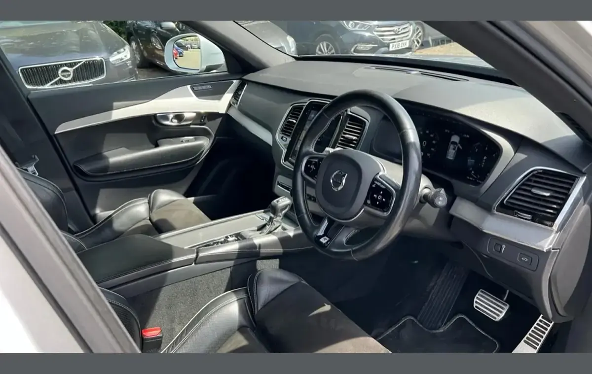 Used Volvo XC90 R-Design 235 HP (172 kW) 2017 Silver SUV