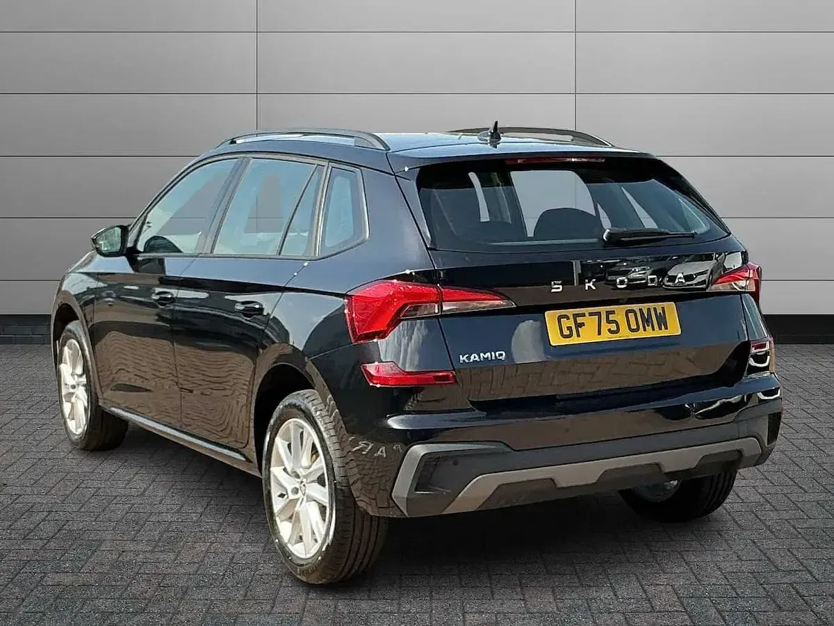 Used Skoda Kamiq SE 85 HP (62 kW) 2025 Black magic pearl effect SUV