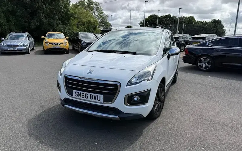 Used Peugeot 3008 Active 120 HP (88 kW) 2016 White SUV