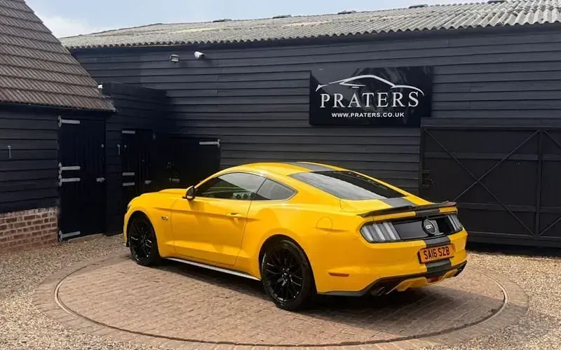 Used Ford Mustang GT 416 HP (305 kW) 2016 Yellow Coupe