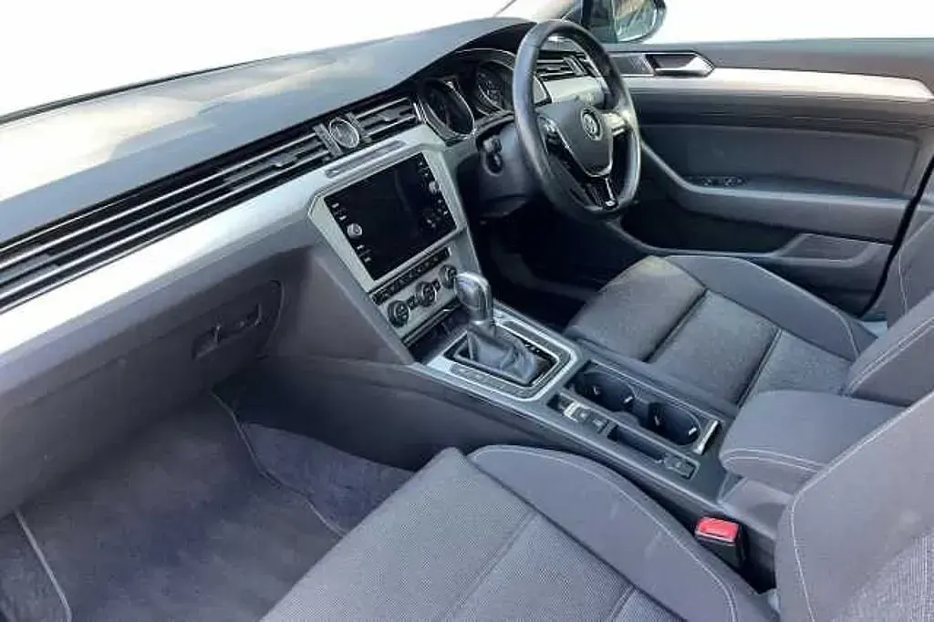 Used VW Passat Business 150 HP (110 kW) 2019 Black Sedan