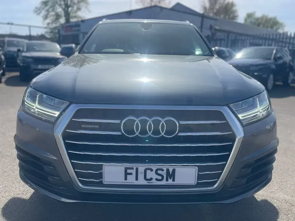 Używany Audi Q7 S-Line 272 KM (200 kW) 2018 Szary SUV