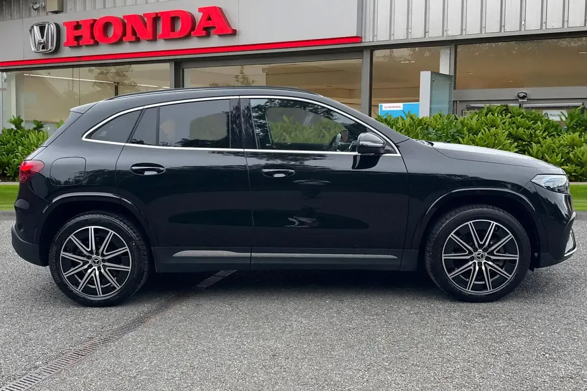 Used Mercedes EQA250+ Executive 139 kW (190 HP) 2025 Black SUV