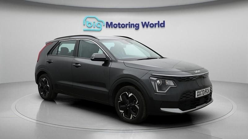 Grey Used 2024 Kia Niro SUV | £19,800 (Good price) - Image 1/4