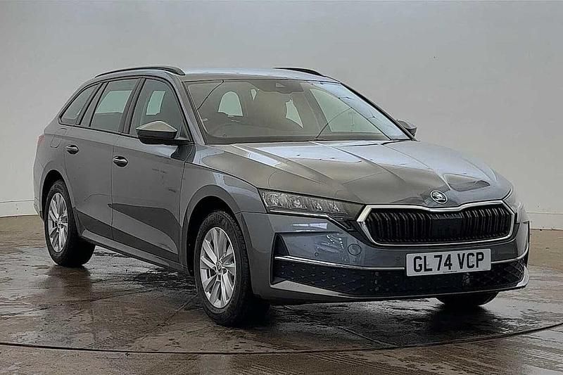 Graphite grey metallic New 2024 Skoda Octavia SE Technology Estate | £22,250 (Fair price) - Image 1/4