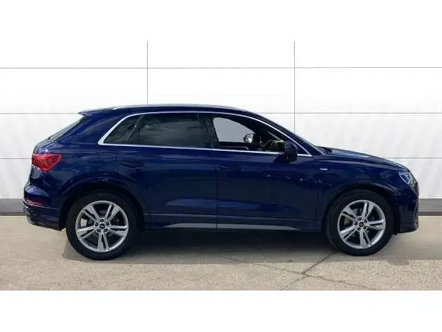 Używany Audi Q3 S-Line 150 KM (110 kW) 2021 Niebieski SUV