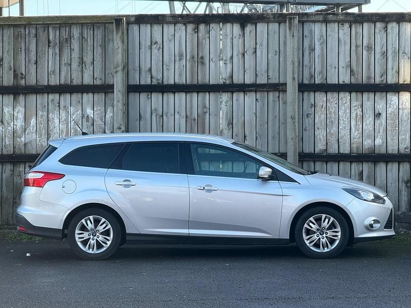 Used Ford Focus Titanium 125 HP (91 kW) 2013 Silver Estate