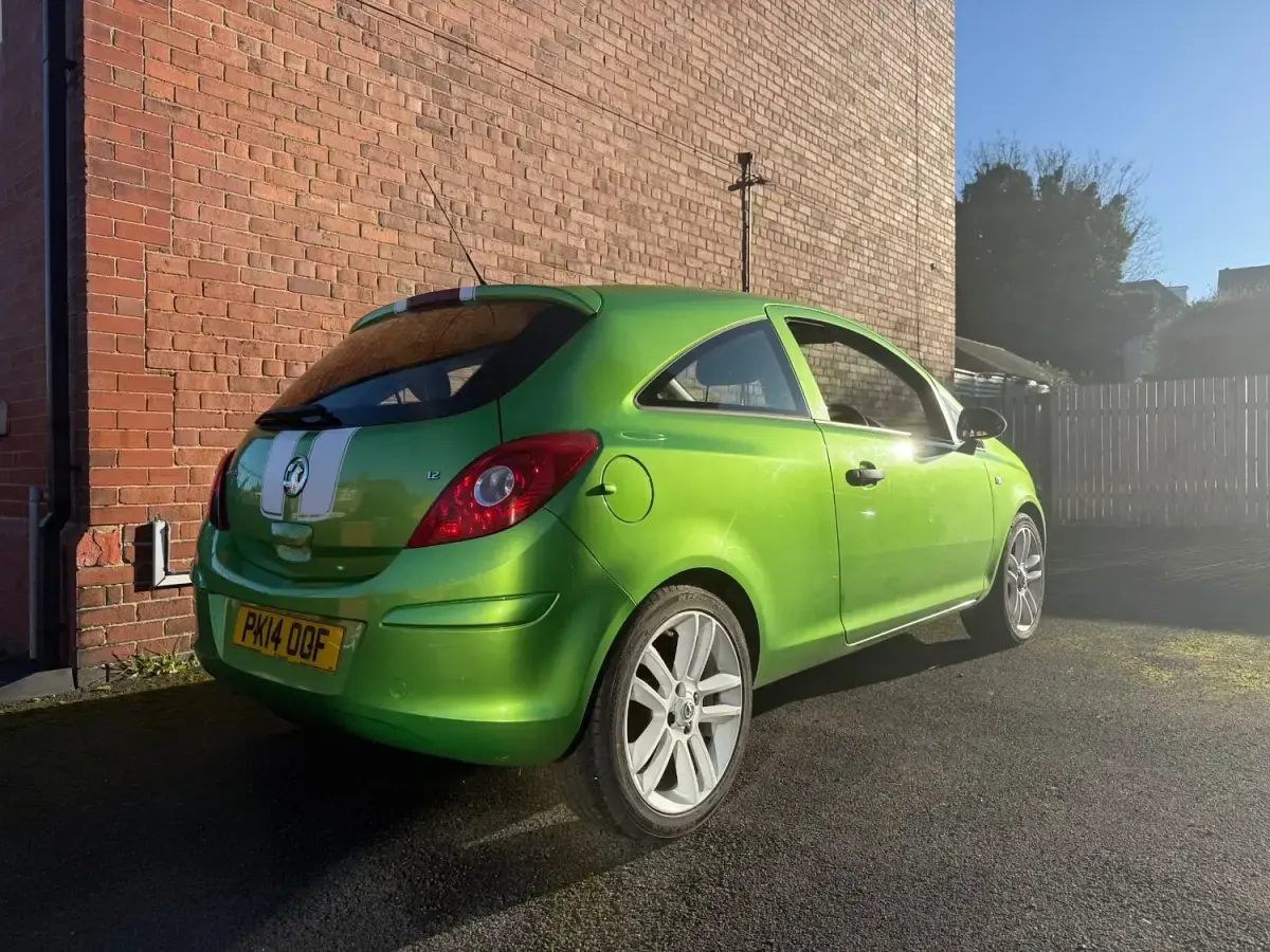 Begagnad Vauxhall Corsa 2014 Grön Halvkombi
