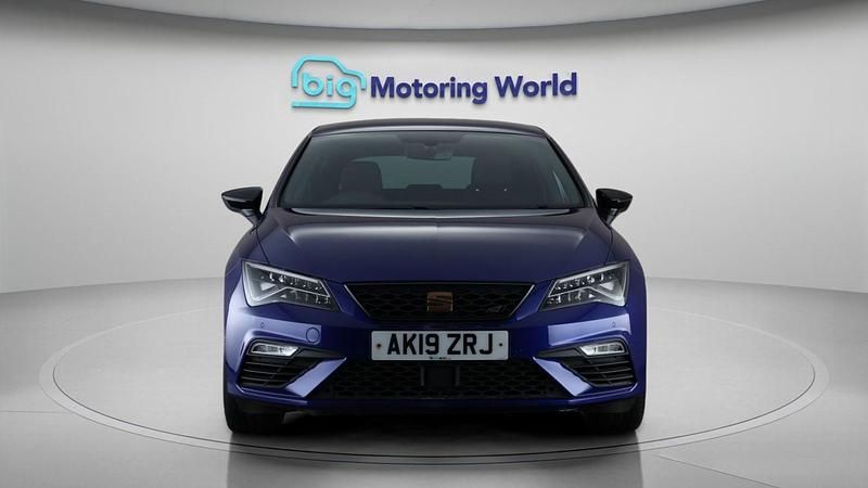 Used Seat Leon Cupra 290 290 HP (213 kW) 2019 Blue Hatchback