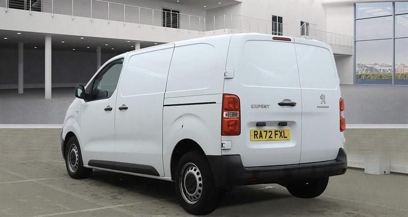 Used Peugeot Expert Premium 100 HP (73 kW) 2023 White Van
