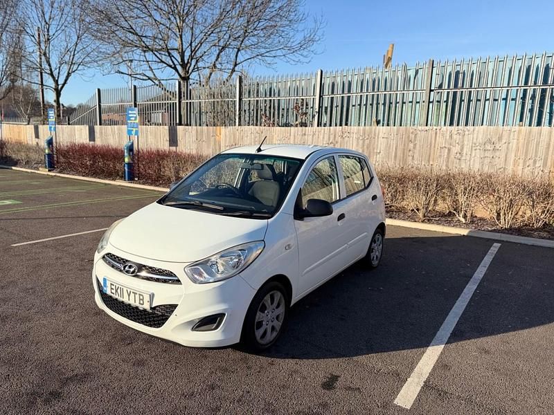 Used Hyundai i10 Classic 86 HP (63 kW) 2011 White Hatchback