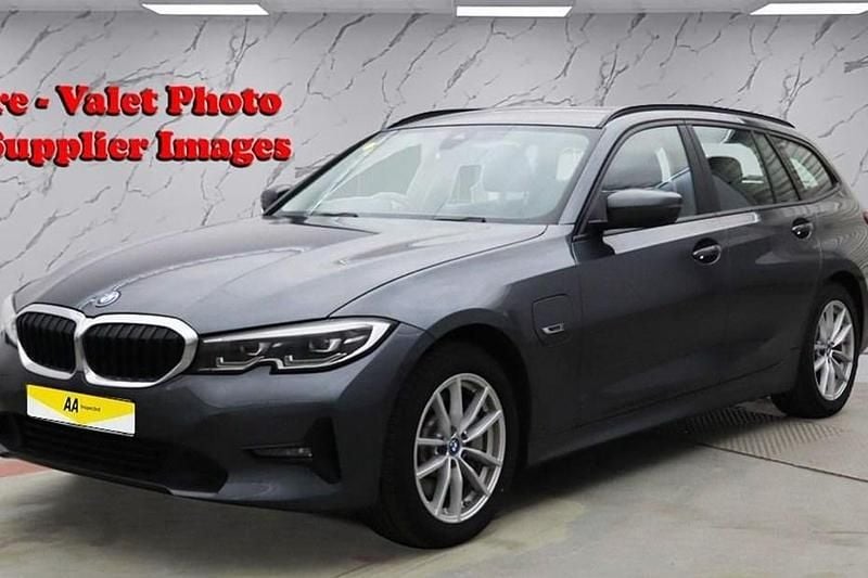 Used 2022 BMW 330e Comfort Edition | £15,695 (Fair price) - Image 1/1