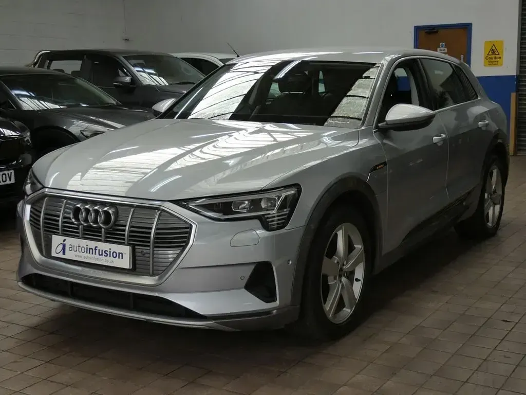 Used Audi e-tron Advanced 230 kW (313 HP) 2021 Silver SUV