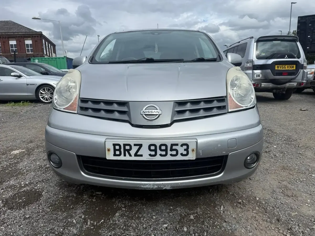 Used Nissan Note Tekna 110 HP (80 kW) 2007 Silver Hatchback