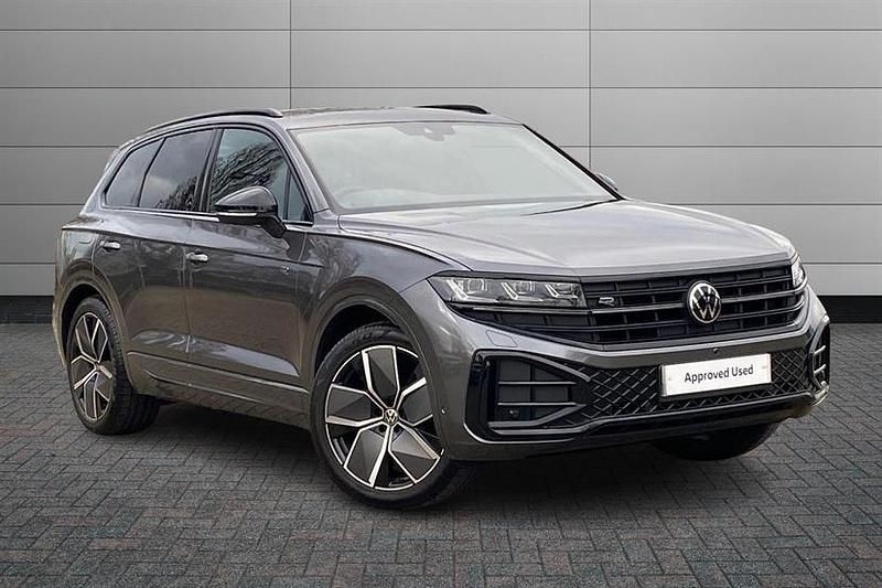 Used VW Touareg Black Edition 286 HP (210 kW) 2025 Silicon grey metallic SUV