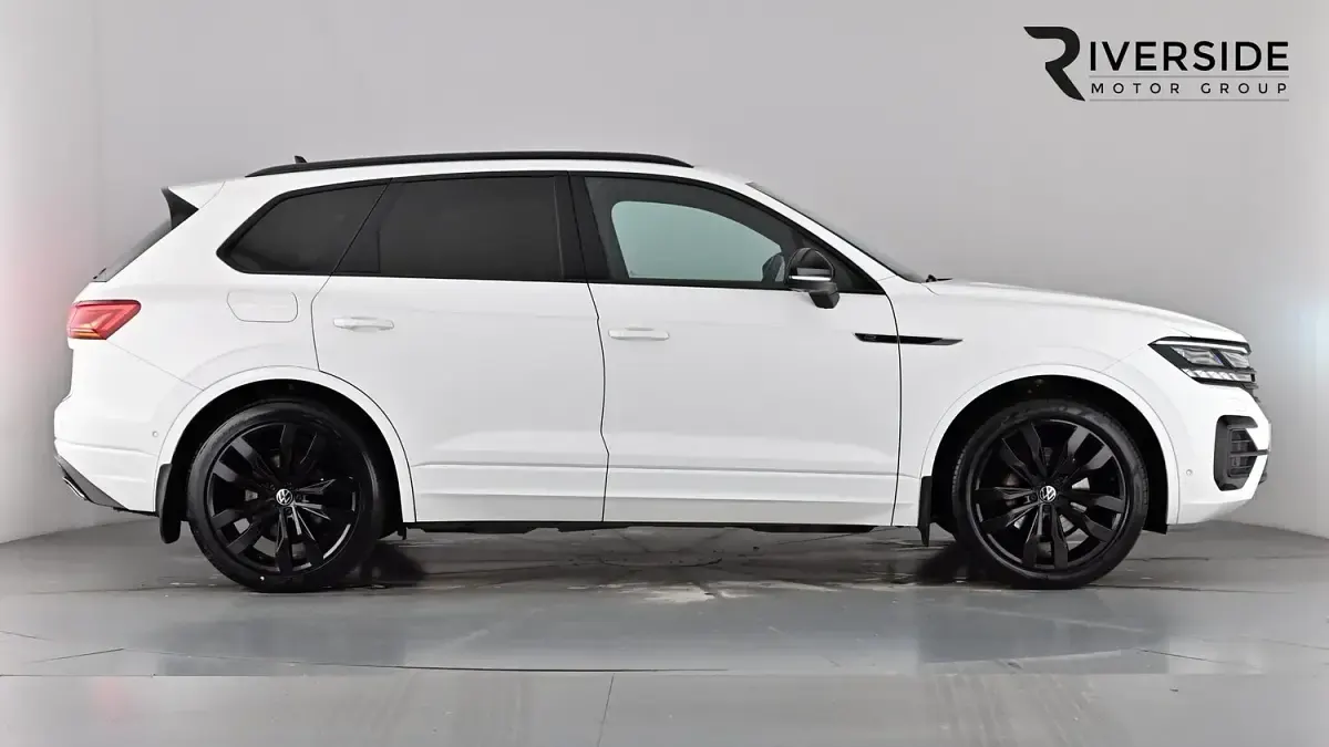 Used VW Touareg Black Edition 286 HP (210 kW) 2022 Pure white SUV